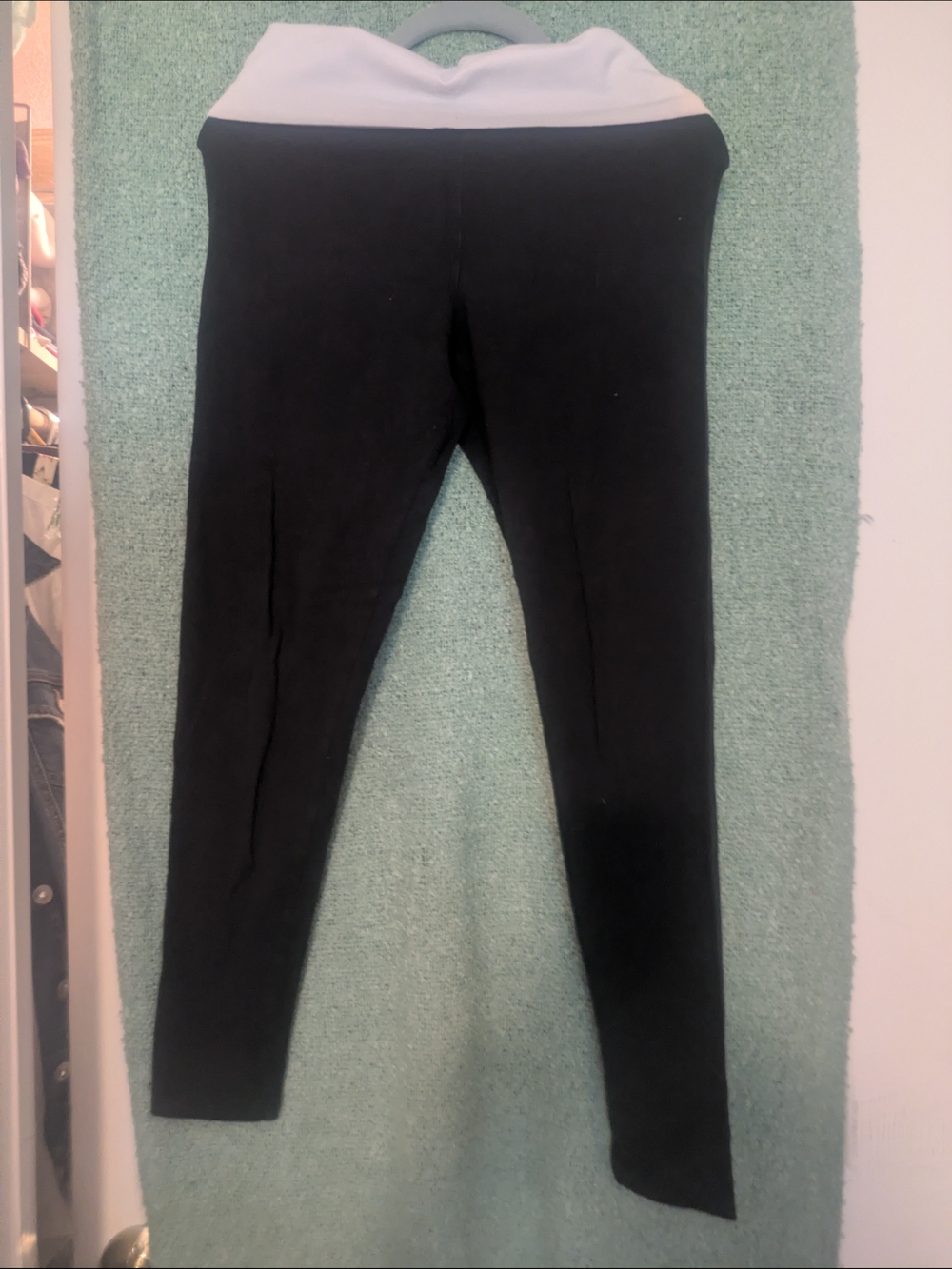 Victoria's Secret Pink Yoga Black Leggings with White Waistband